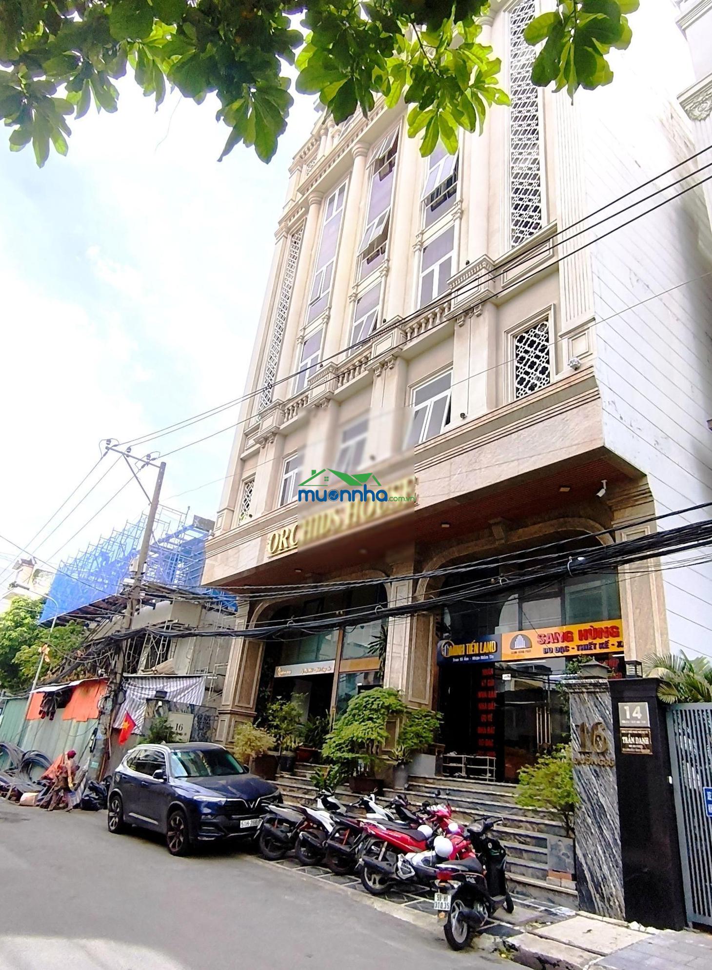 Bán tòa nhà chdv dòng tiền 10 tỷ năm, ngang bề thế 15m hầm 8 tầng 2 thang máy chỉ 160 tỷ