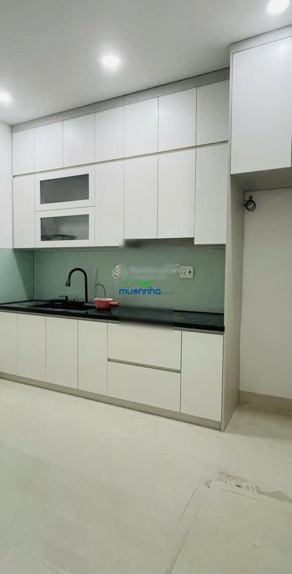 Giảm kịch sàn xả hàng phố hoa hồ thị kỷ