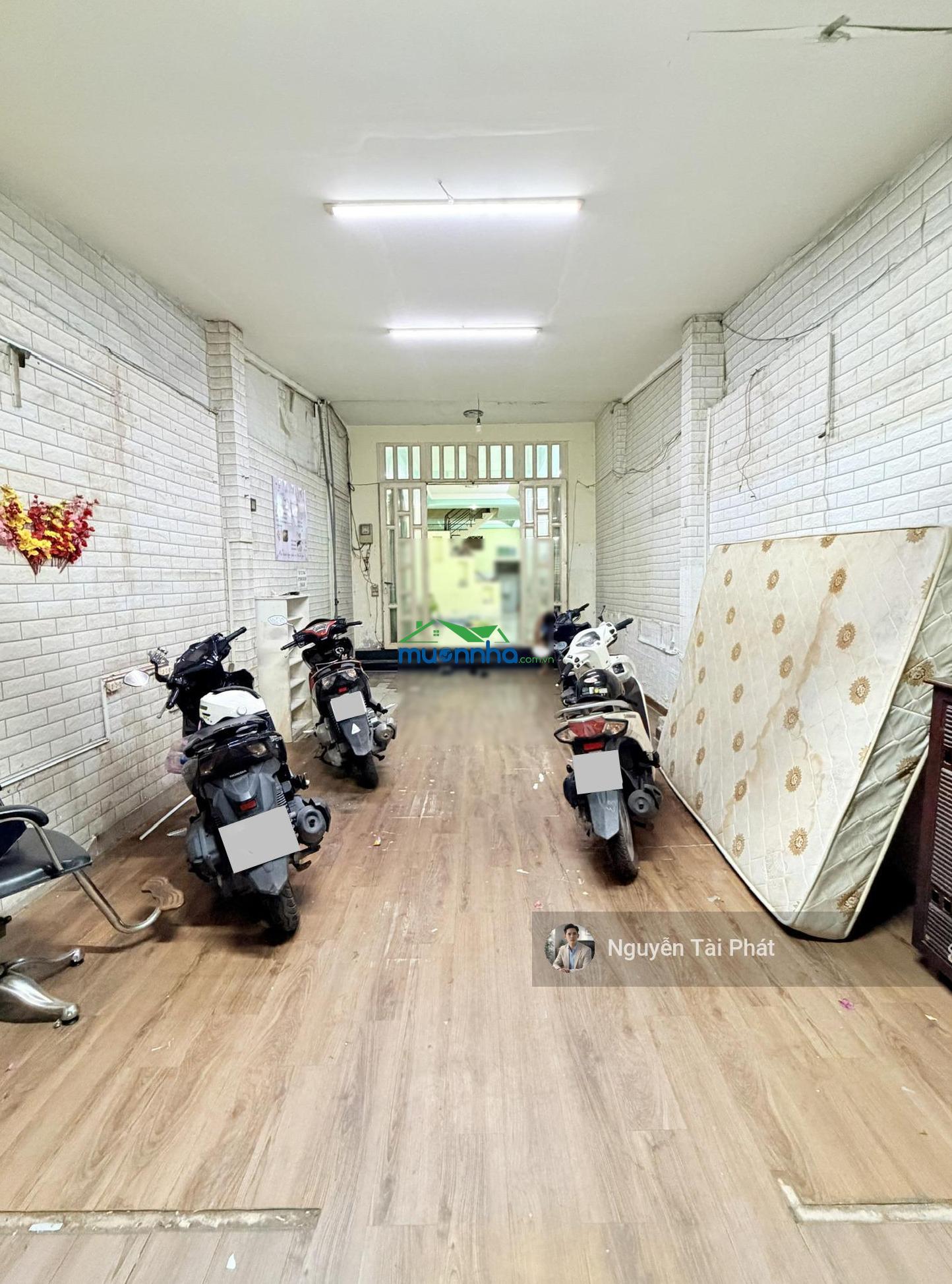 Nhà riêng 3 tầng - một đời chủ - 100m2, 4pn, mtkd đường nhựa 7m, ngay kdc bộ công an - nhỉnh 9,5 tỷ - 3