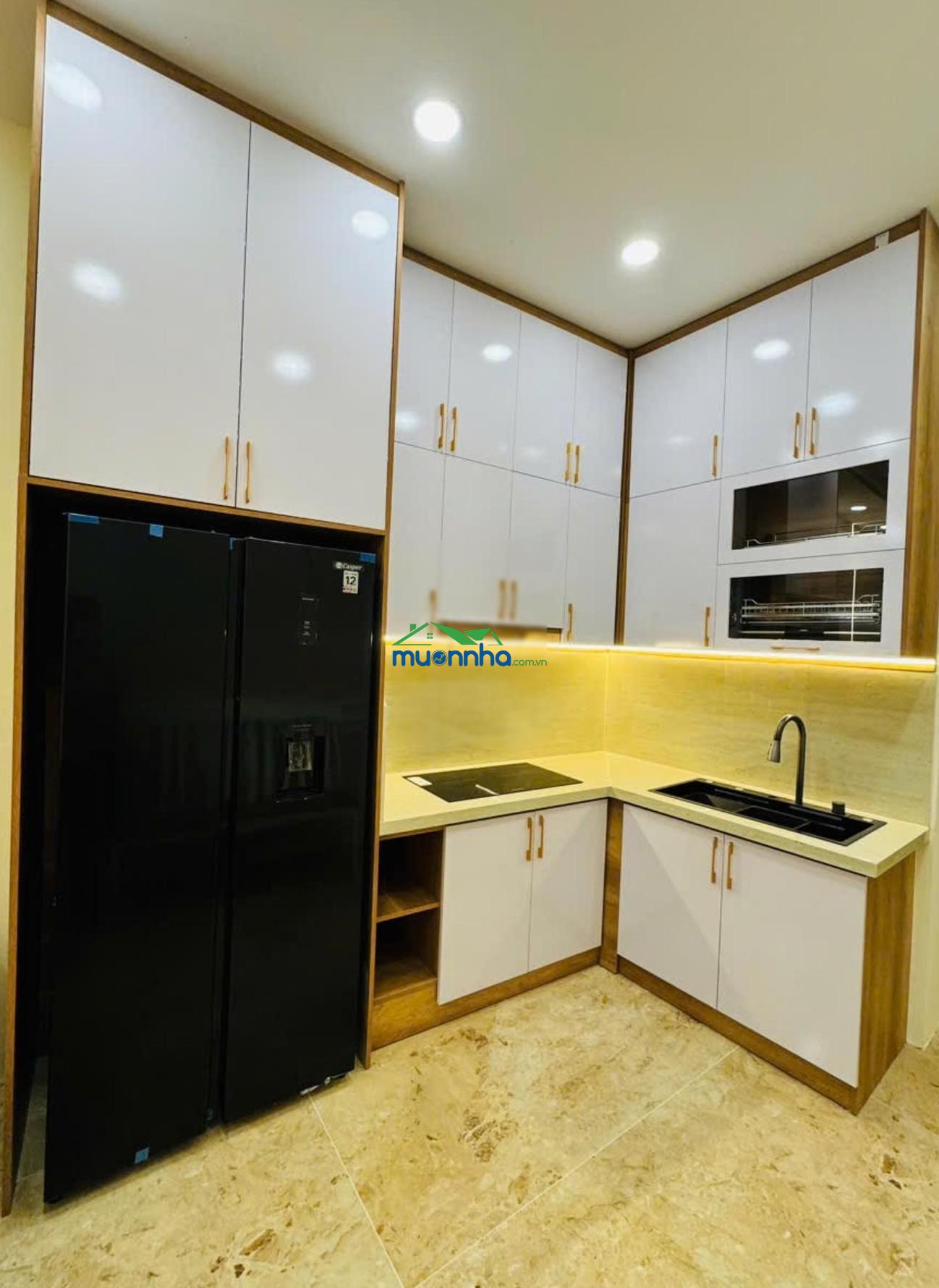 Siêu phẩm mặt tiền 2 tầng hxh thông lạc long quân - nhà mới đẹp - full nội thất xịn sò - chỉ 5 tỷ