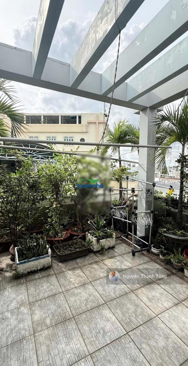 Bán gấp biệt thự có gara ô tô đường cách mạng tháng 8, quận 3 - 5 tầng có sân vườn - ngang lớn 10m - 4