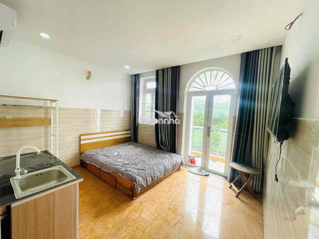 Phòng ban công gần ngã tư tô ký - nguyễn ảnh thủ - 3