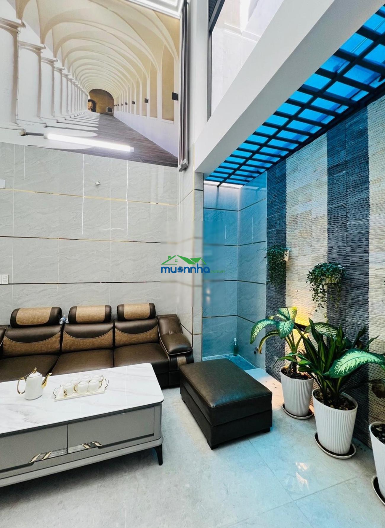 Nhà 5 tầng - thang máy xịn - hẻm 8m thông
