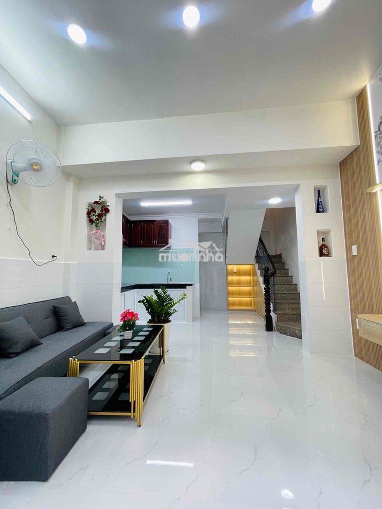 Nhà phan văn trị p11 bình thạnh 4 tầng nở hậu gần mt 5.45 tỷ tl - 2