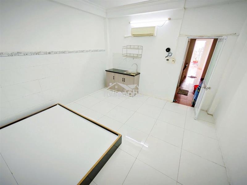 Phòng cho thuê âu dương lân giờ tự do giá 3tr300