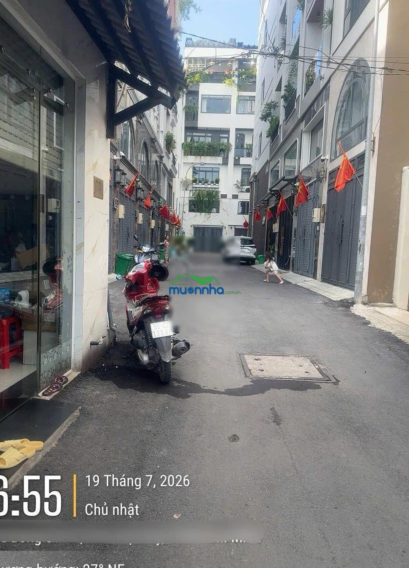 Giá 8 tỷ 500 triệu giảm ngay 1 tỷ còn 7 tỷ 500 triệu nhả ngay emart phan huy ích hẻm xe ôtô tránh