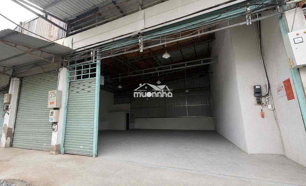 📍 Diện tích: 500m² (300m² trệt + 200m² lầu 1) - 3