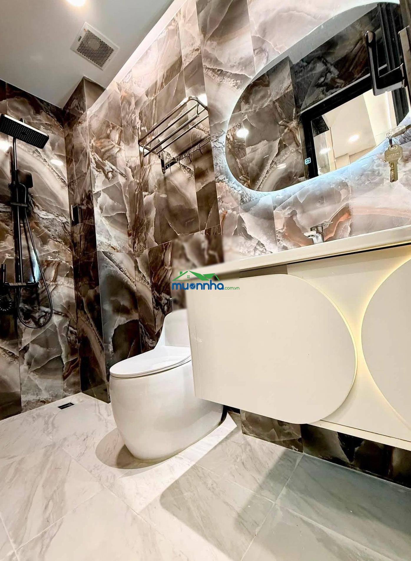 Cần bàn nhà phố có thang máy đường huỳnh văn bánh, phú nhuận - giá: 6,72tỷ/67,5m2 - thuê 22tr/tháng - 2
