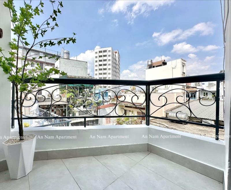 Căn hộ cho thuê ban công lớn, máy giặt riêng tại lê trực, gần phan đăng lưu & chợ bà chiểu - 3
