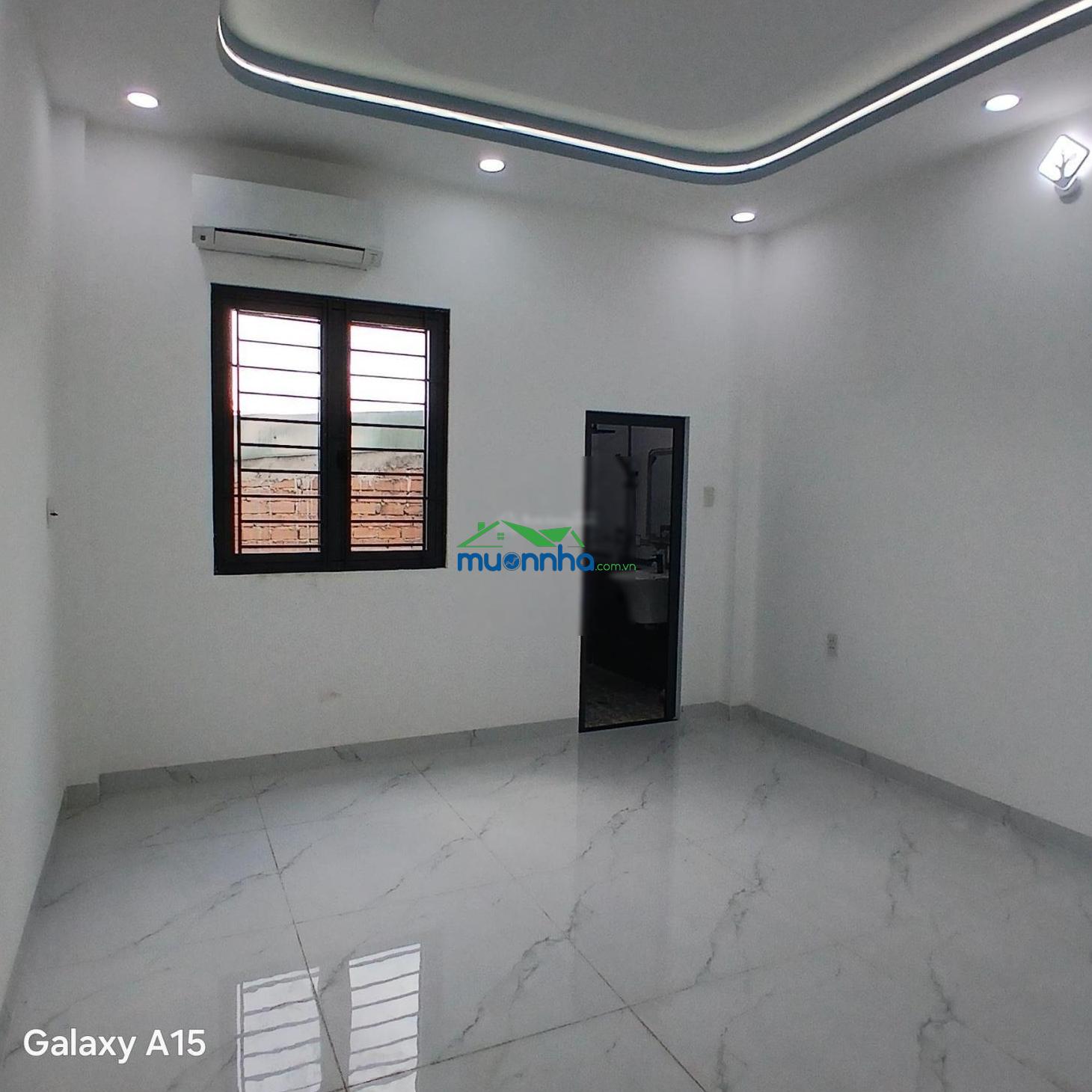 5 tỷ 990 thương lượng, nhà 2 tầng mới, diện tích : 4 x 18.
