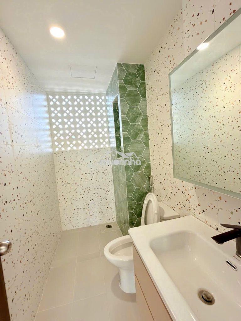 Bán nhà mới btct 5 tầng quận 5 sát quận 1  - 4