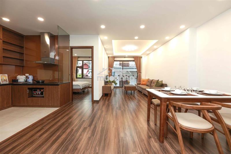 Cho thuê căn hộ full đồ 02 ngủ 120m2 ngõ 11 tây hồ