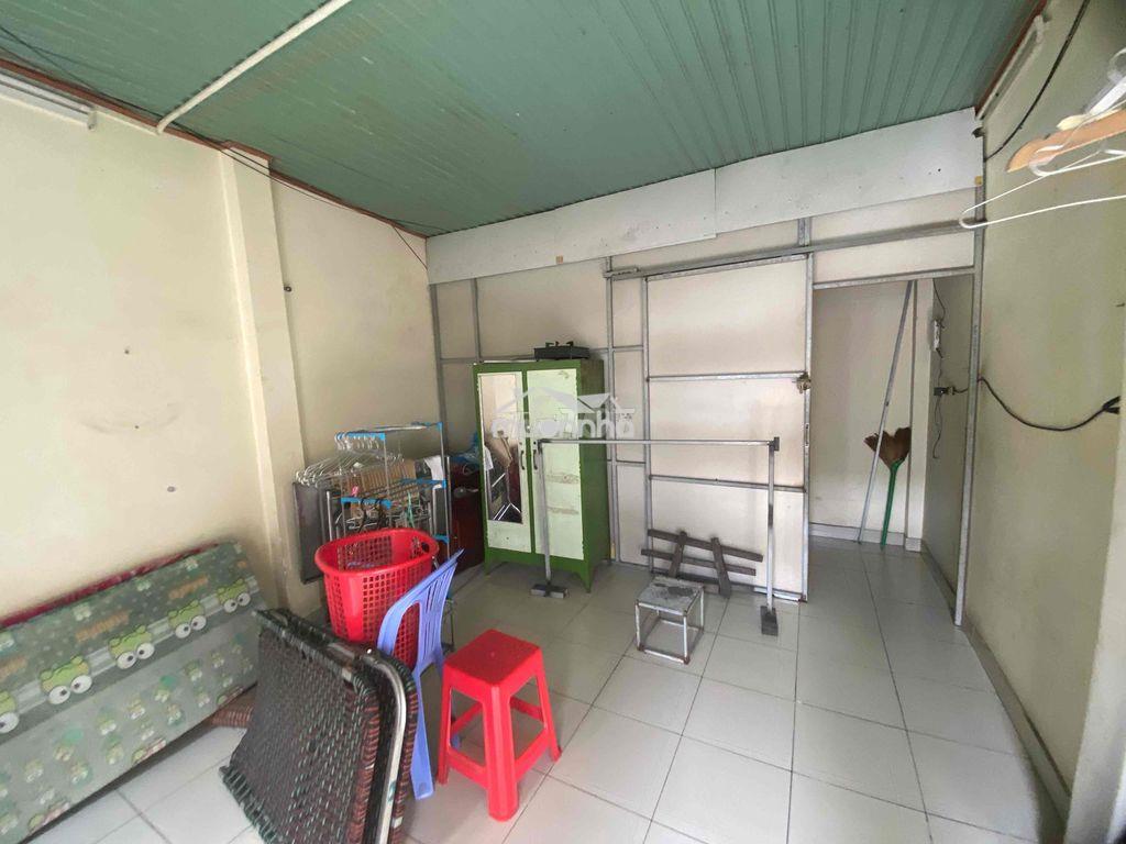 Cần sang tiệm giặt ủi số 44 nguyễn đỗ cung, p. tây thạnh (p.tây thạnh - 3