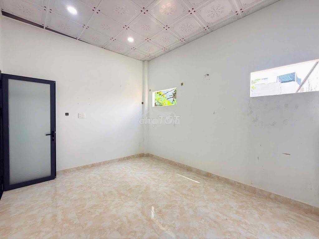 4,5m ❌ 18m, 4 phòng ngủ, nhà 2 tầng, gò vấp, hẻm nhựa thông, chỉ 5.x t - 4