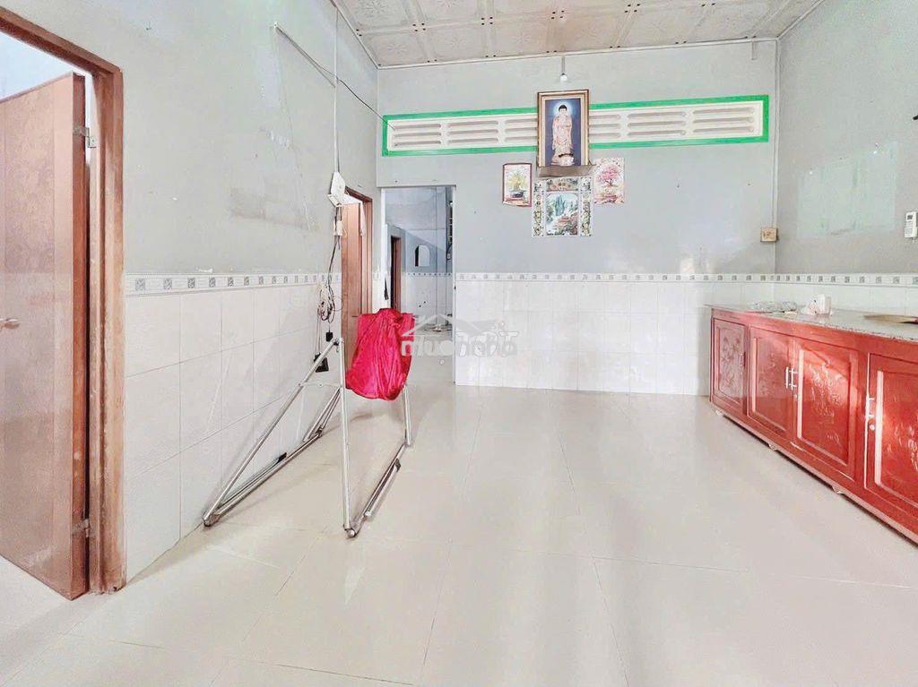 Nhà xây lâu cần tiền bán giá đất không tính nhà, 700triệu sang tên - 3