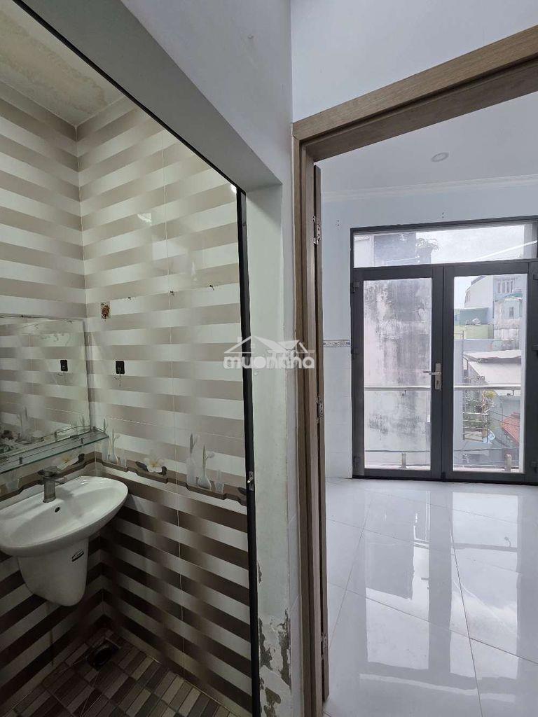 Nhà 2 mặt tiền hẻm ngay trung tâm q4 - 4