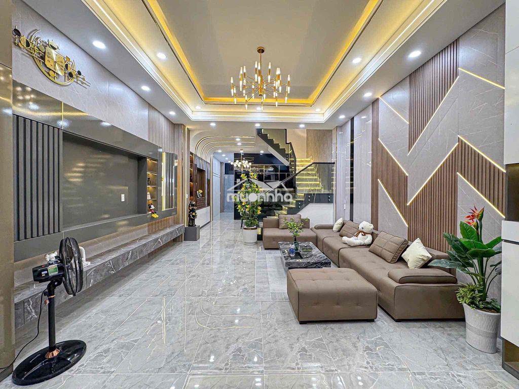 Bán gấp nhà mặt tiền 13m - 2