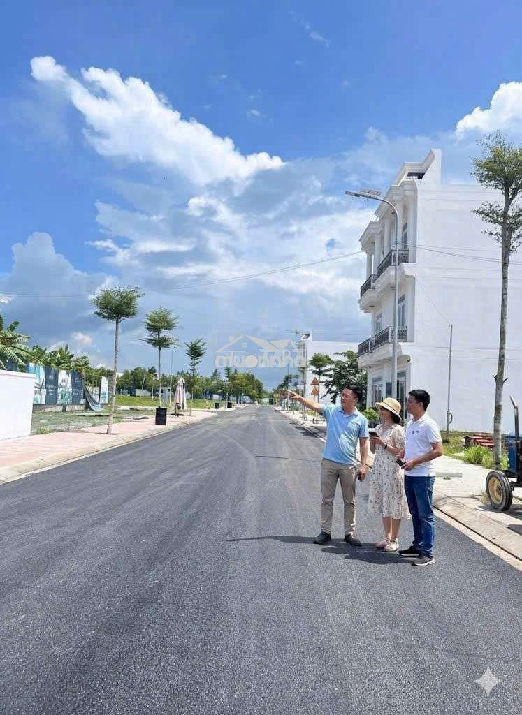 Em cần sang nhượng lại lo đất vị trí đối diện cổng viên - 3