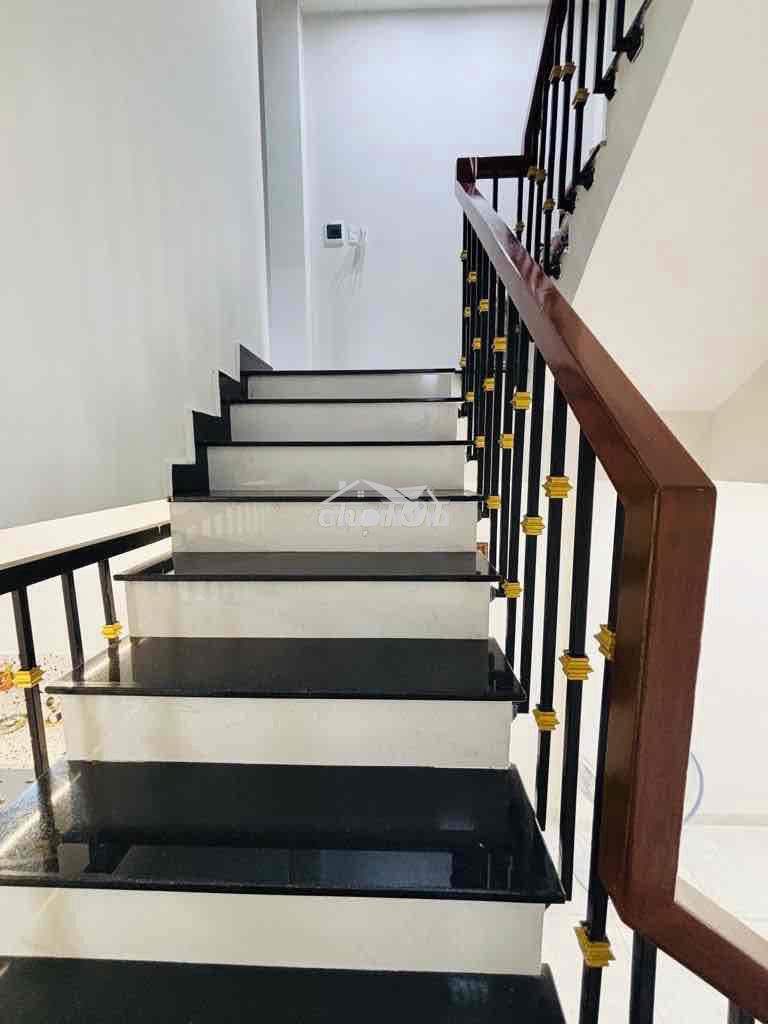 Nhà 3 tầng 70m2 khu dân cư lê bôi phạm thế hiển  p7 q8 - 2