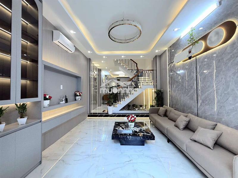 Nhà 4x14m 2 lầu 3pn sân thượng huỳnh tấn phát 5 tỷ 790