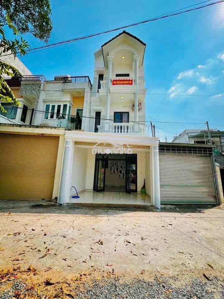 Nhà trệt 2 lầu phú mỹ có 4pn chỉ 7tr5