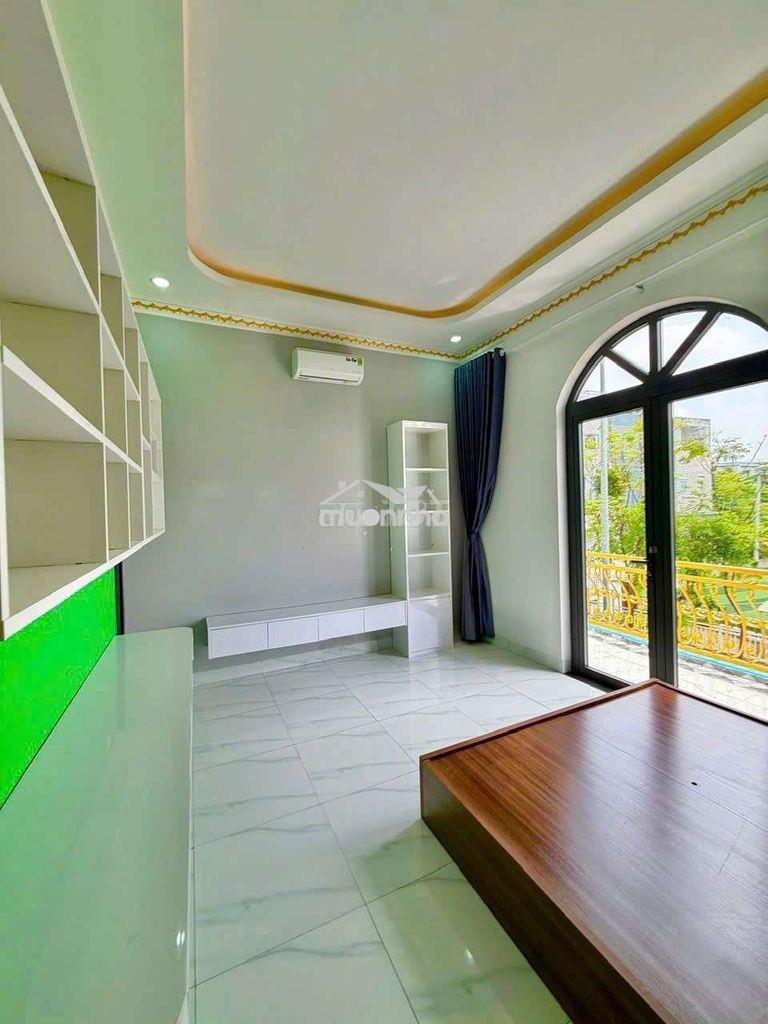 Nhà 1 trệt 2 lầu bình chuẩn có nội thất gần miếu ông cù - 3