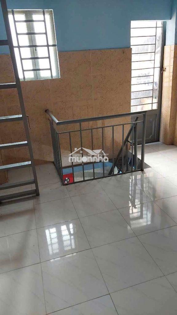 Nhà riêng, 4x5m, 1 trệt 1 lầu 1lửng, có ban công - 3