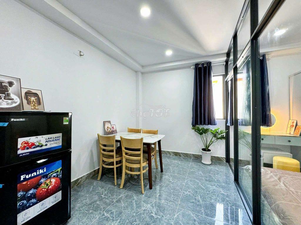 Tòa nhà 90m2 có thang máy nở hậu 4 lầu - 3