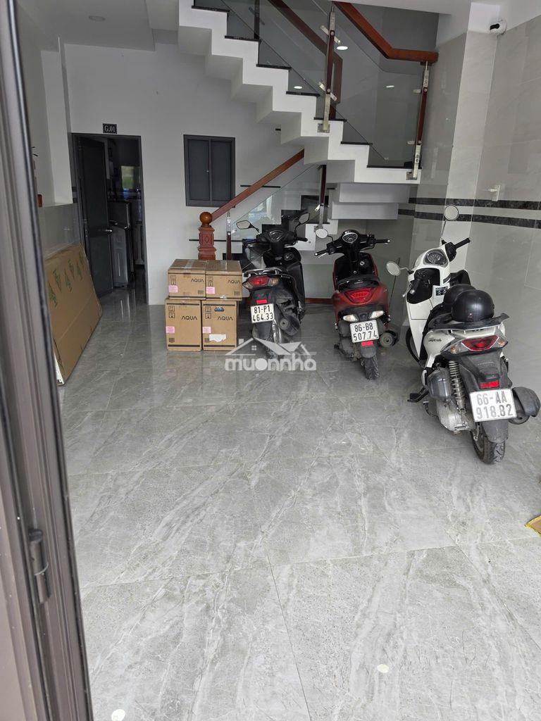 Tòa chdv vip - nhà 4 tầng - 8pn 8wc - full nội thất - 3