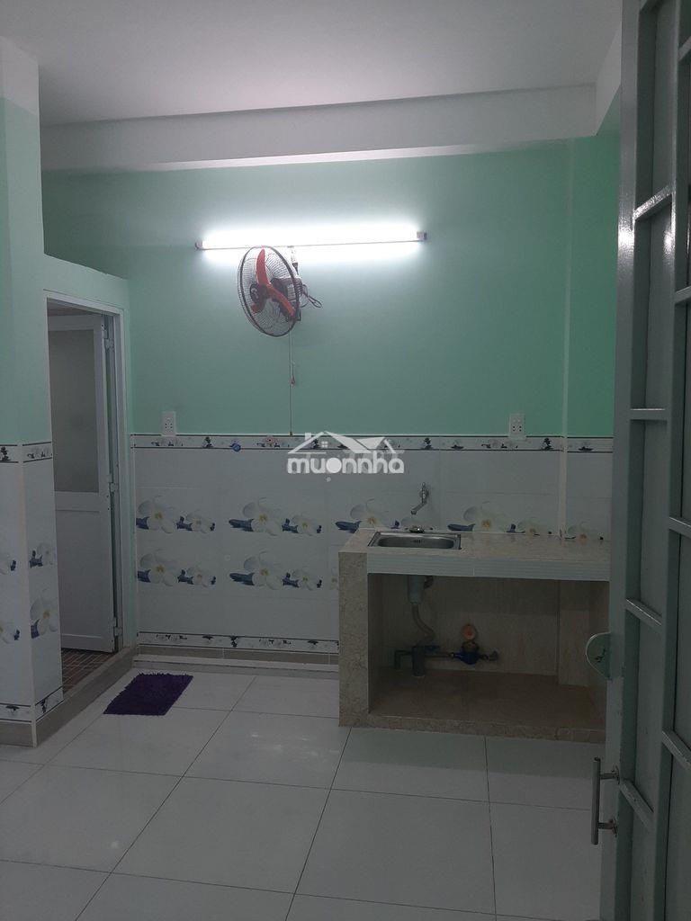 Phòng trọ chính chủ sạch sẽ thoáng mát, hiện đại, có chỗ để xe  - 2