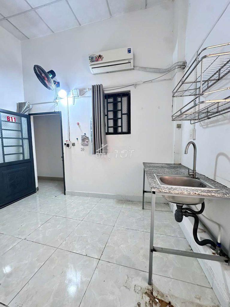 Phòng  có máy lạnh giờ tự do gần ngã tư hậu giang nguyễn văn luông - 2