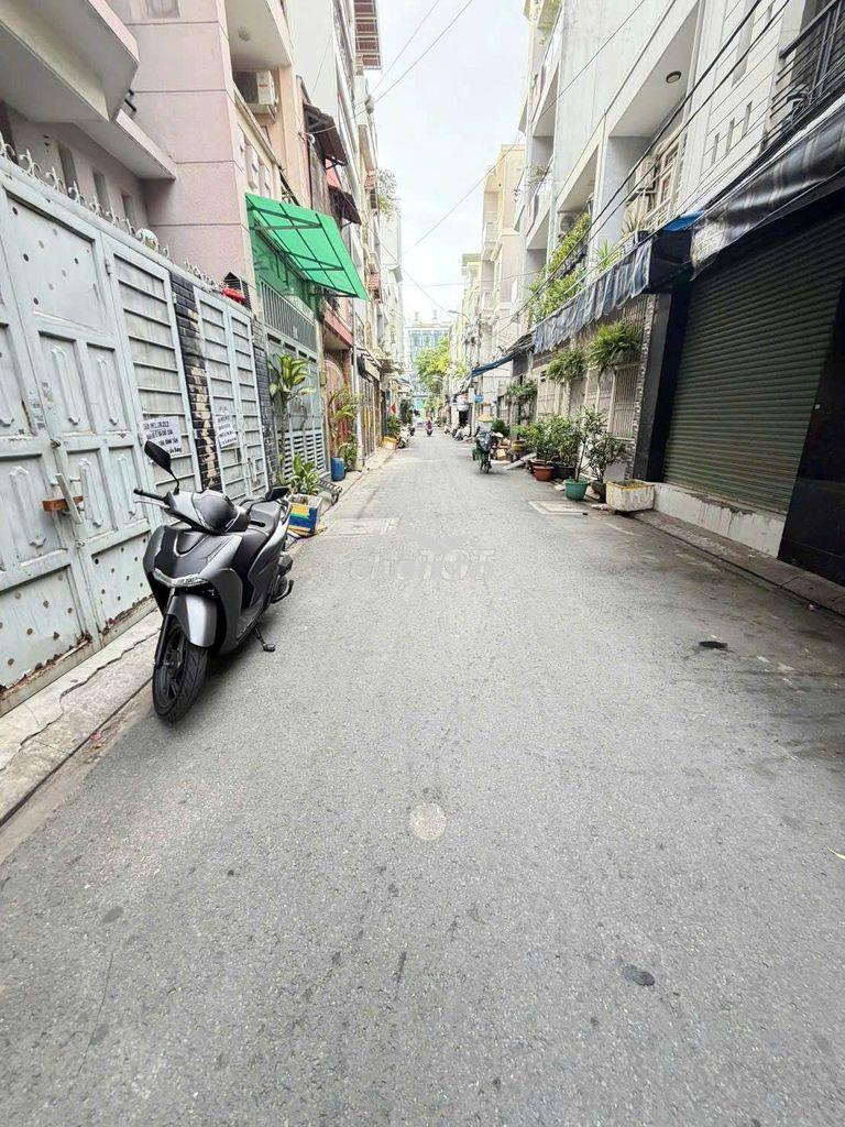 Nhà nguyên căn gò dầu. quận tân phú (3pn, 4wc). hẻm xe hơi. dtsd 252m2 - 2