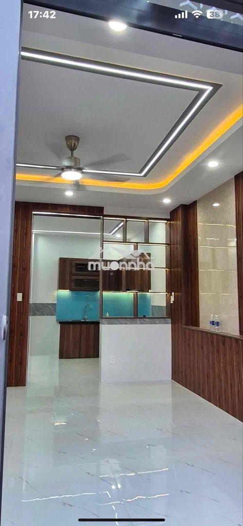 Nhà 1 trệt 1 lầu