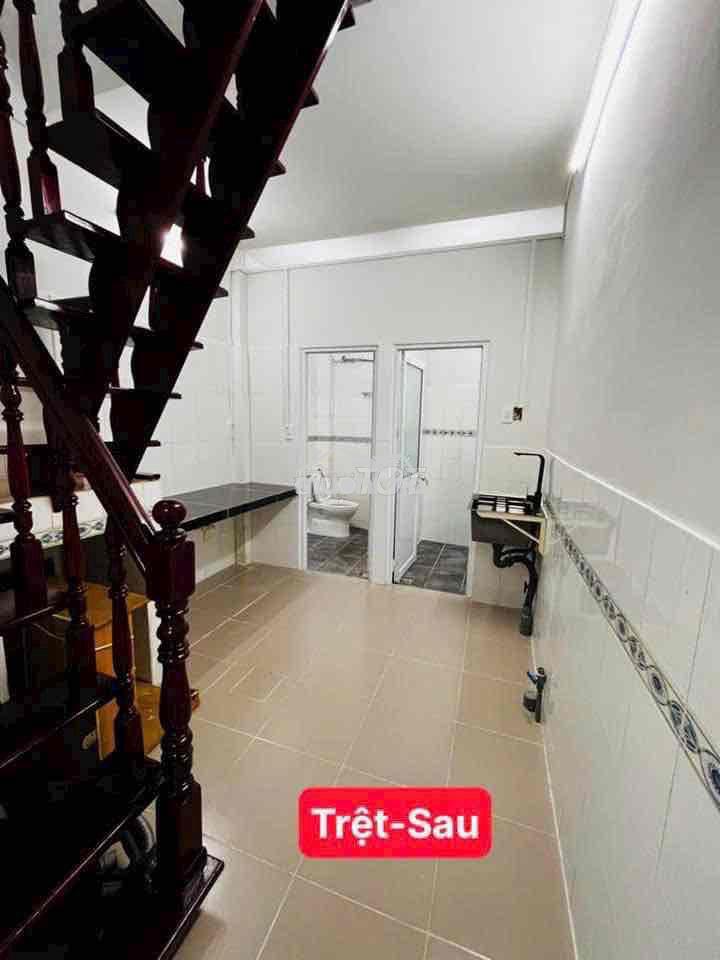 Cho thuê nhà  căn nhà mới còn trống chưa có nội thất - nhà nguyên căn