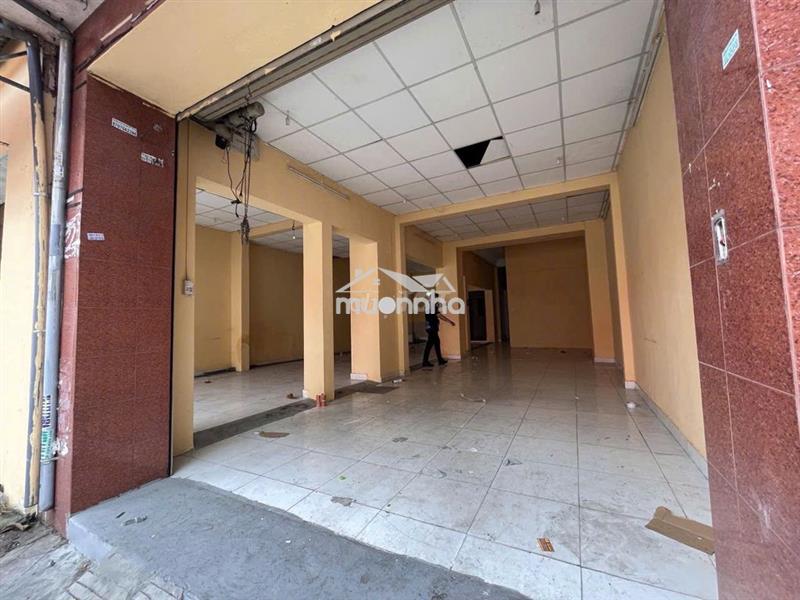 Cho thuê mặt bằng đường âu cơ, tân phú ( 8x30m kinh doanh tự do )