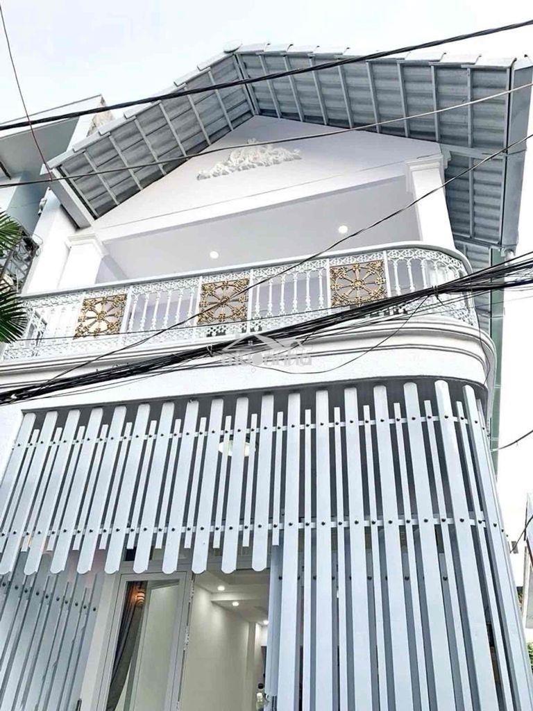 Nhà đẹp ngay căn nhà góc gần huỳnh tấn phát,  giá 5.19tỷ