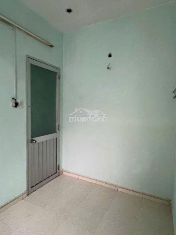 Phòng cho thuê ngay trung tâm quận 5