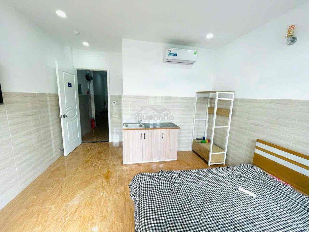 Phòng ban công gần ngã tư tô ký - nguyễn ảnh thủ - 2
