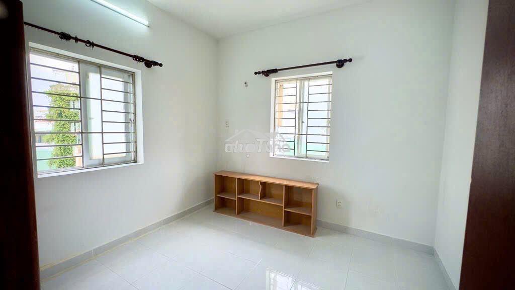 Nhà mới đẹp - chính chủ cho thuê căn 1pn 590 cmt8 q3 – giá  8tr - 4
