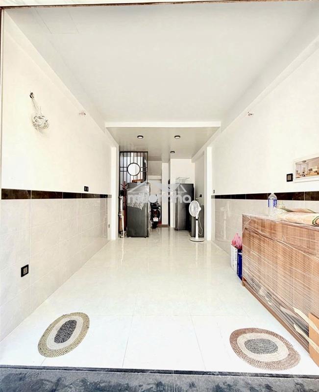 Bán nhà mới btct 5 tầng quận 5 sát quận 1 