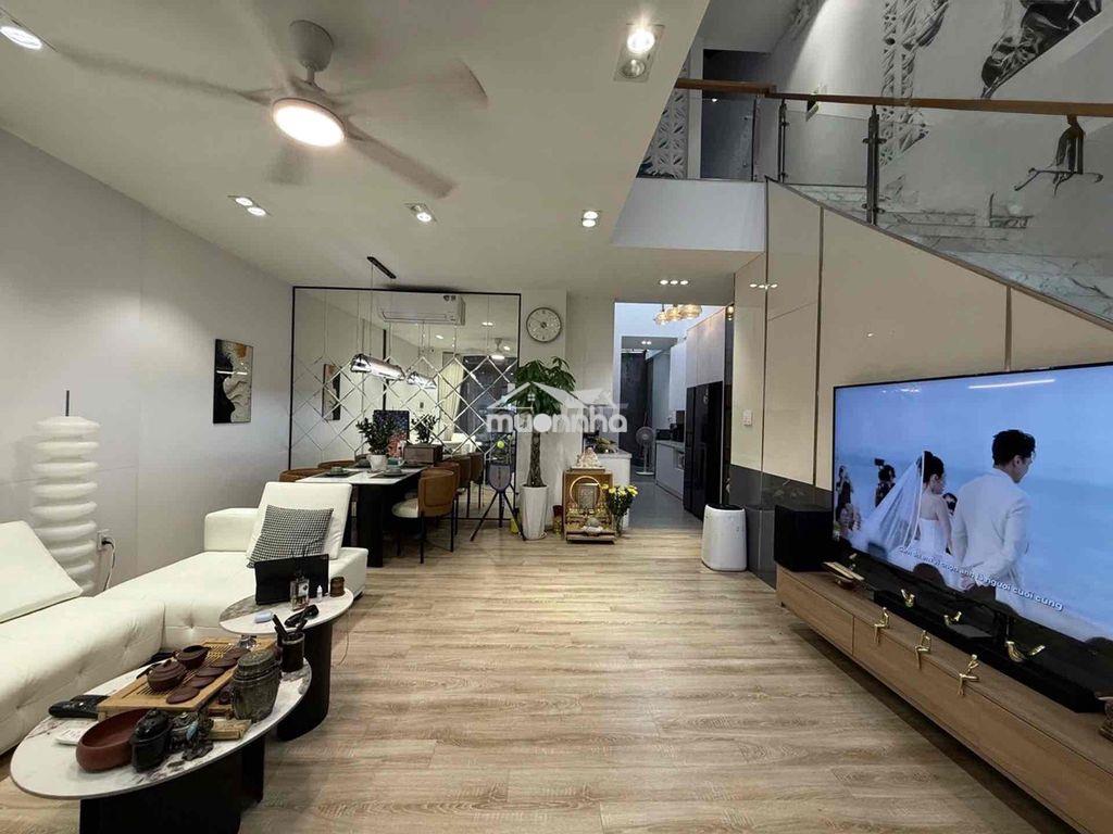 Bán nhà đinh tiên hoàng- hướng  q1 - 5tầng 62m2 - 3