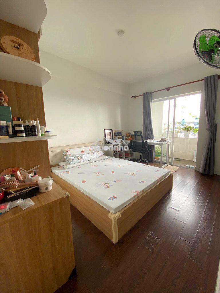 Bán chung cư căn góc 2 ban công 2 phòng ngủ 2 nhà vệ sinh 