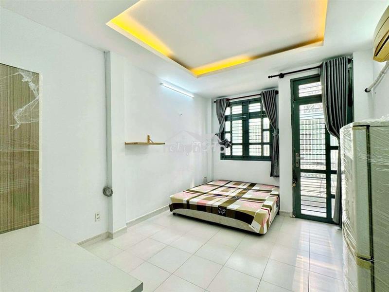 Chỉ 4tr5 có phòng ban công gần cầu nguyễn văn cừ tiện ra q5