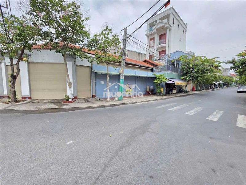 Nhà phố 2 mặt tiền kế bên vincom550 dĩ an