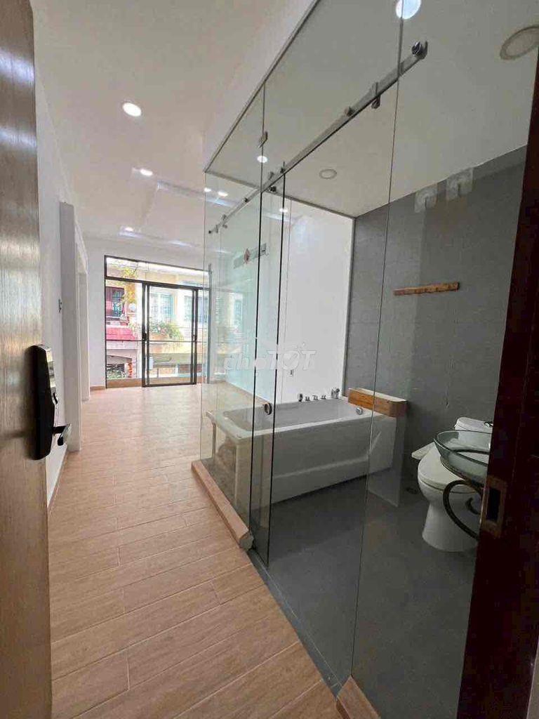 Bán nhà 5 tầng hxh có thang máy đường cmt8. giá: 8.9 tỷ tl - 4