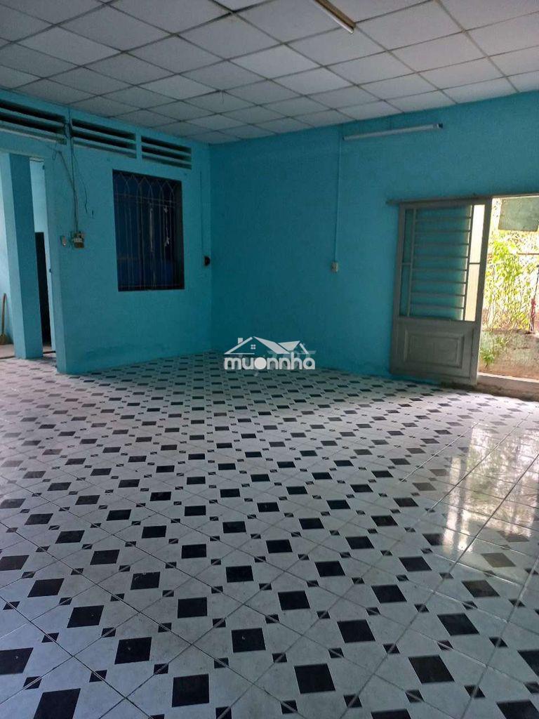 Nhà thuê gần chợ bà điểm