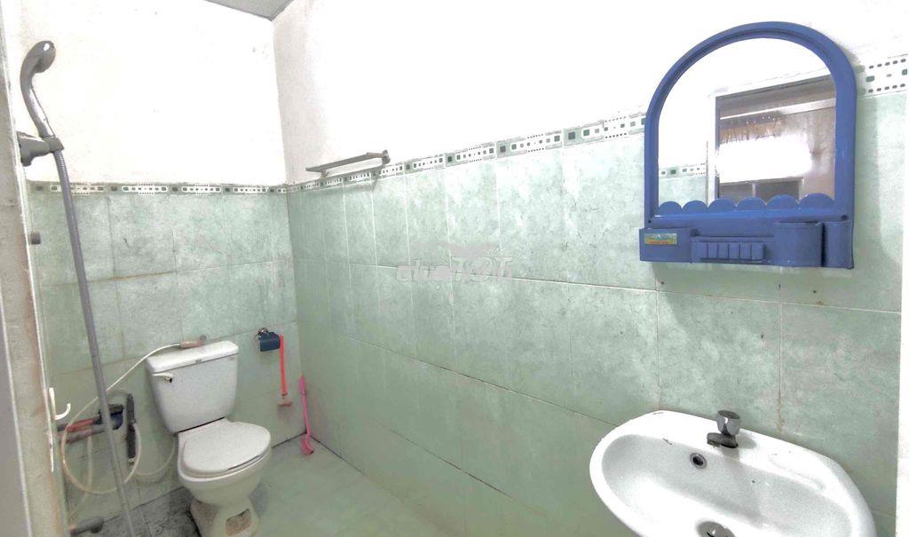 Phòng trọ giá rẻ có bếp máy lạnh wc riêng - 2
