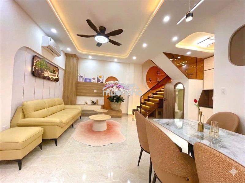 Nhà mới full nội thất sang - 6,9 tỷ  hẻm xe hơi phường bình lợi trung 