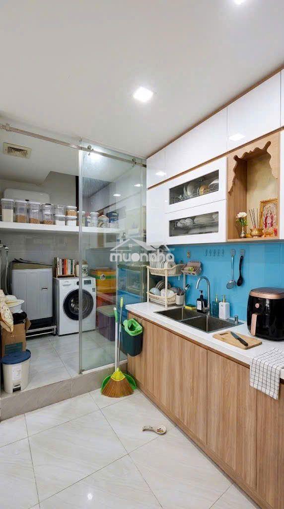 Bán chung cư nguyễn tri phương, quận 5, dt 8x8 (63 m2), giá 4.5 tỷ - 2