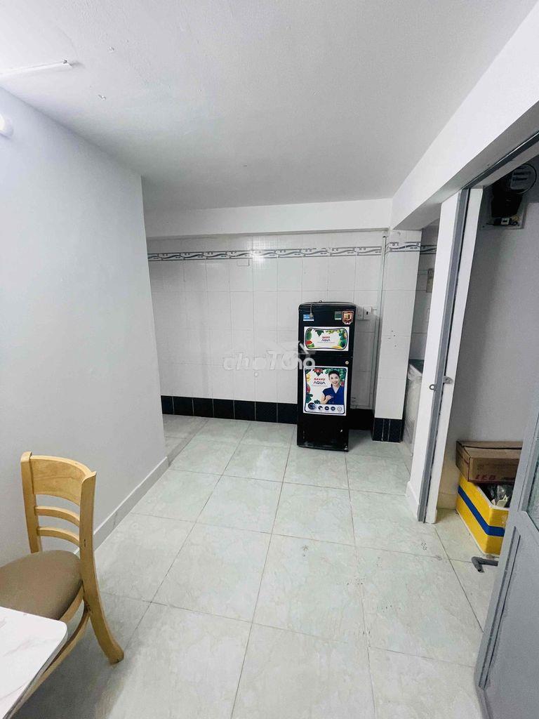 Cho thuê căn hộ 2 phòng ngủ giá siêu rẻ ngay luỹ bán bích gần văn hiến - 2